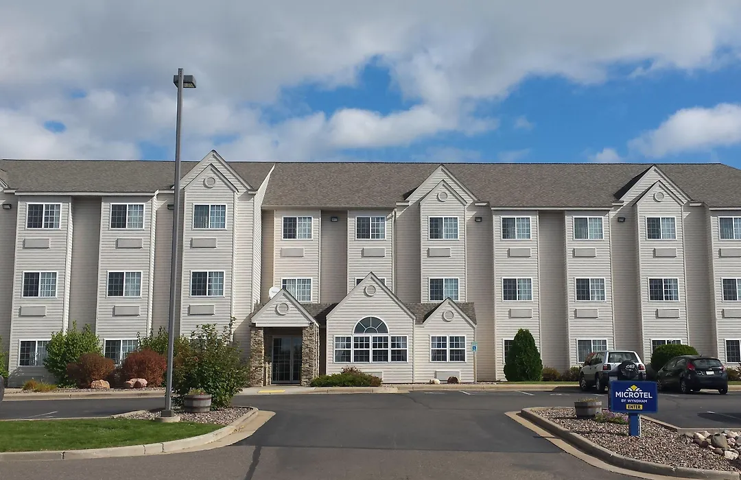 Microtel Inn & Suites By Wyndham Rice Lake-1