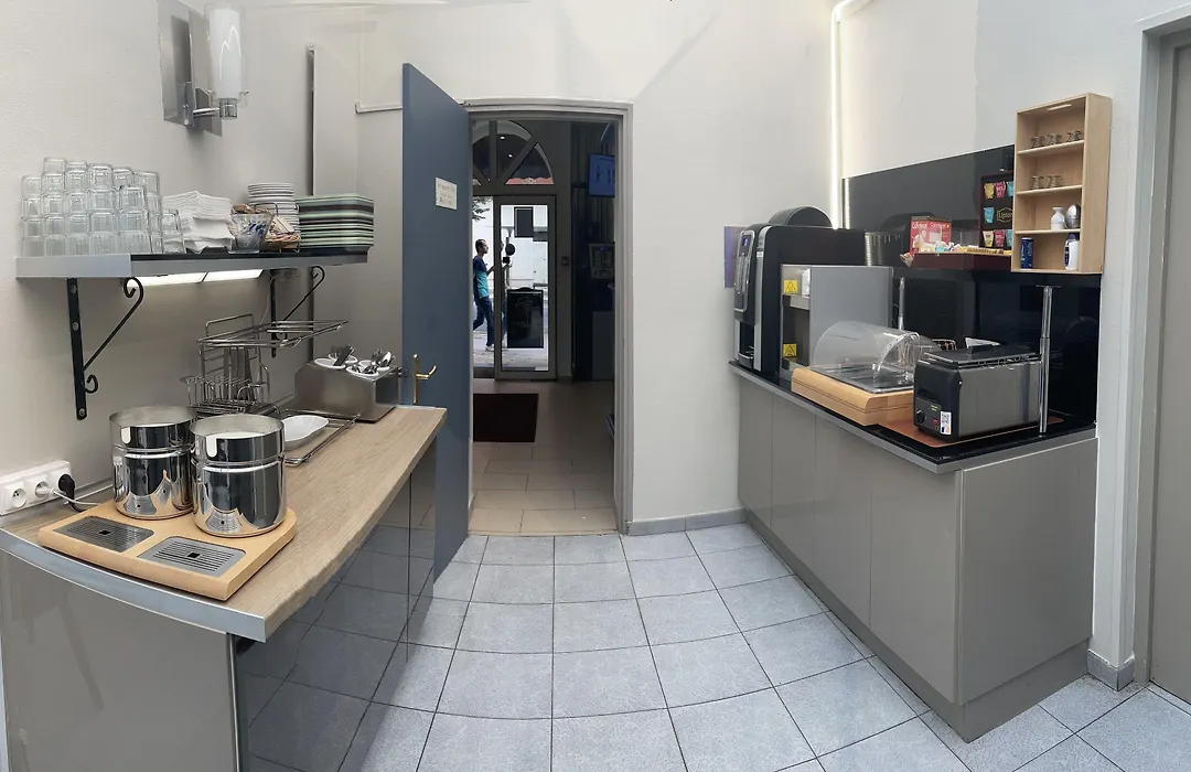 Hotel Lilas Gambetta-1