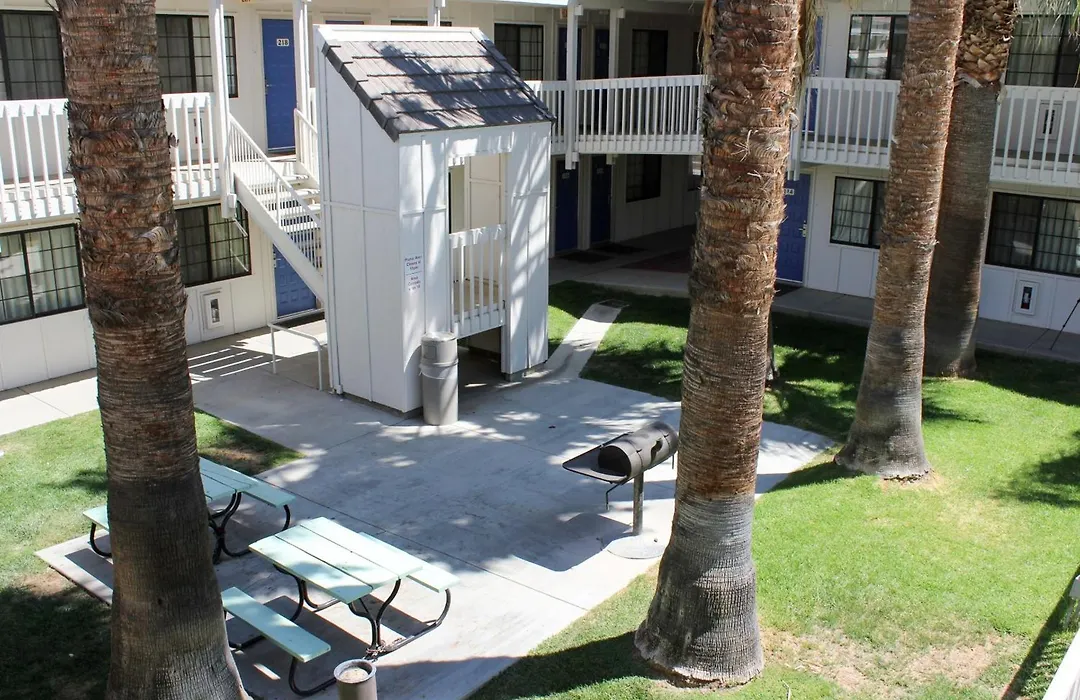 Motel 6-Coalinga, Ca - East-1