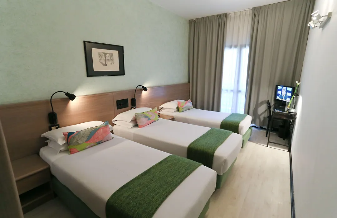 Hotel Forum-1
