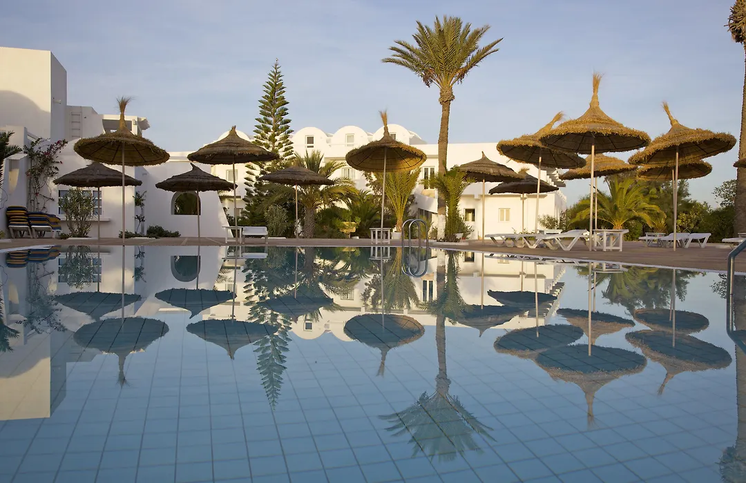 Cesar Thalasso (Adults Only)-1