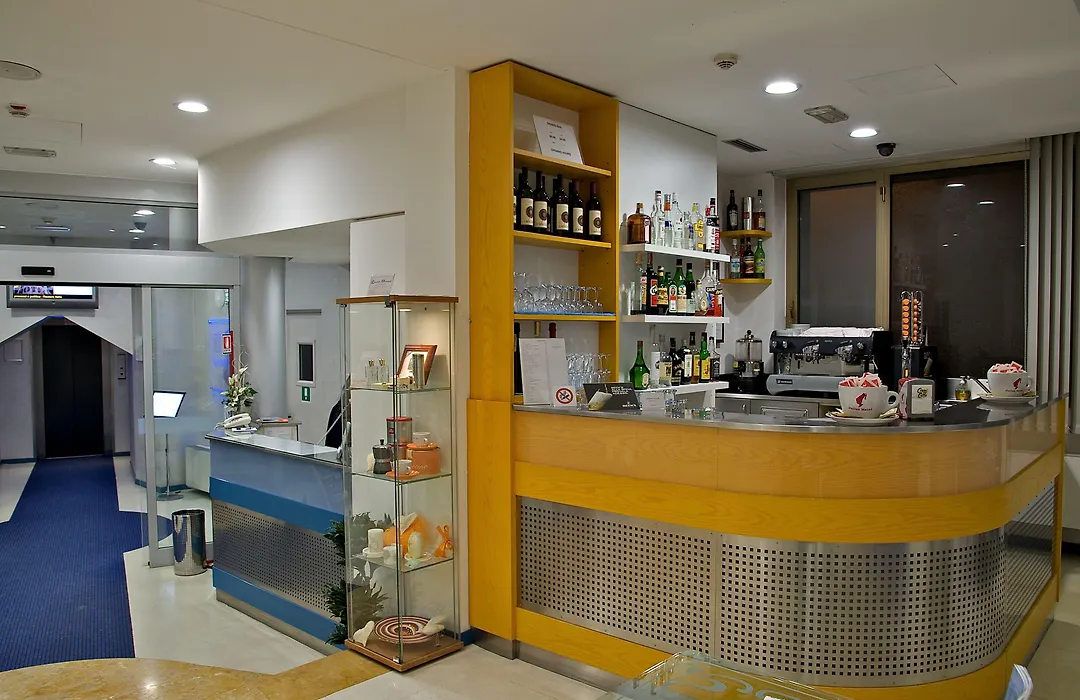 Sam Hotel-1