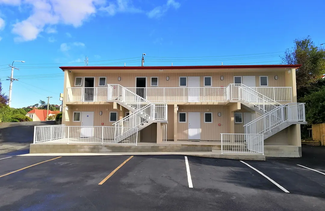 Bayfield Motel And Apartment-1