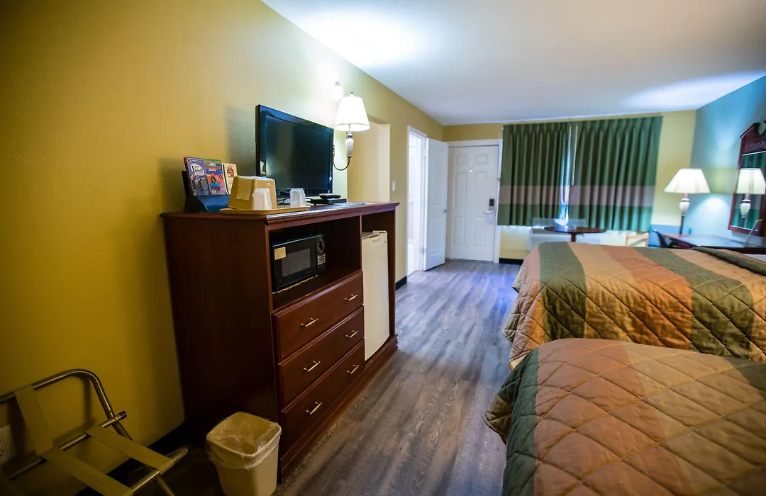 Relax Inn And Suites Kuttawa Eddyville-1