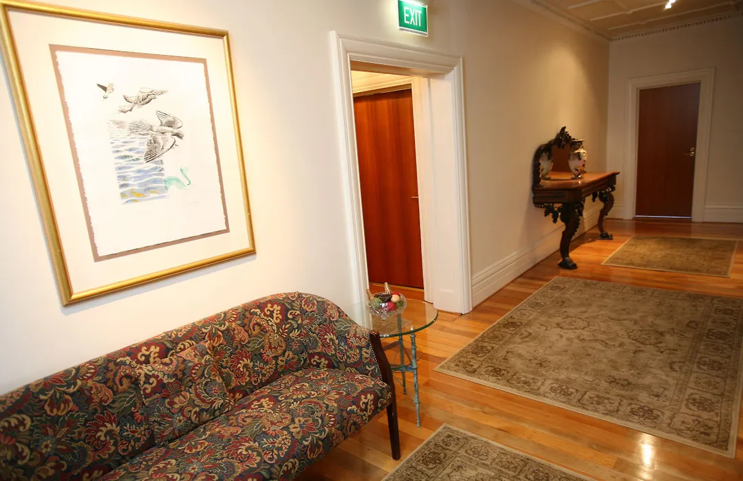 Darcy'S Hotel-1
