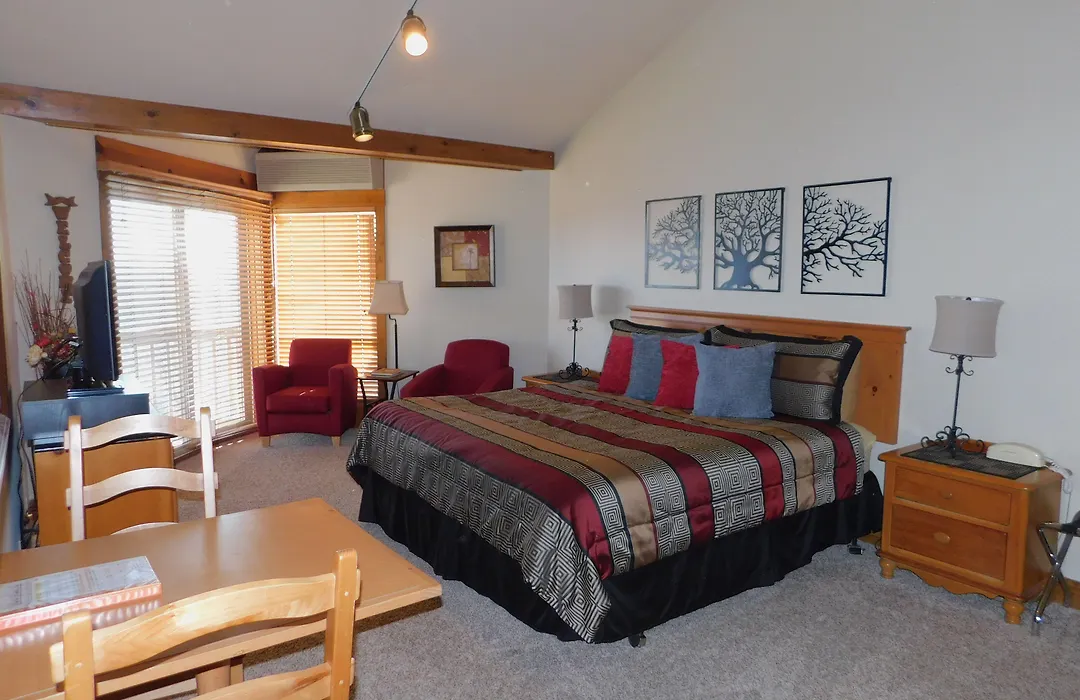 Longhollow Point Inn Studio 1321-1
