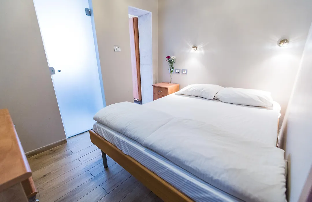 Kaplan Hotel-1