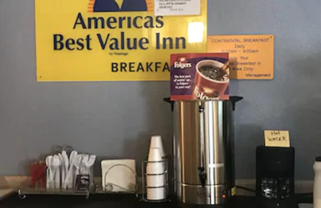 America'S Best Inn & Suites Eureka-1