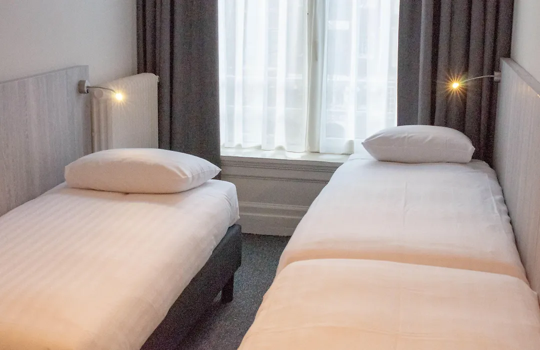Hotel Crown-1