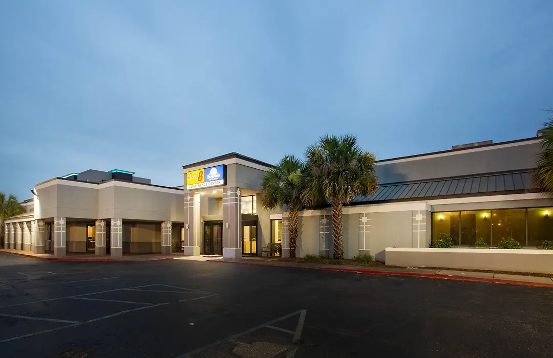 Days Inn By Wyndham Mobile I-65-1