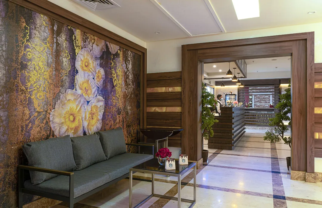 Iridium 70 Hotel-1