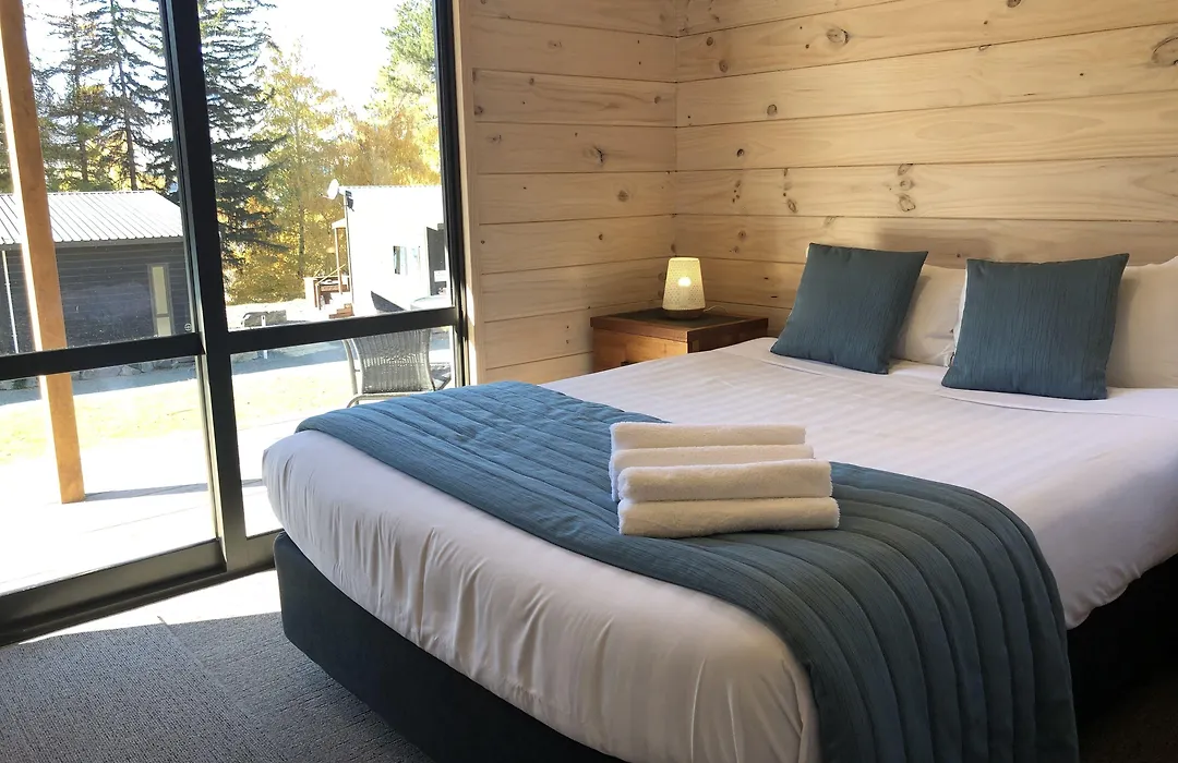 Lakes Edge Holiday Park-1