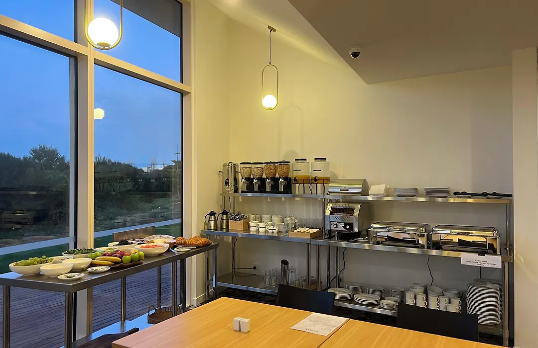 Manha Hotel Auckland Airport-1