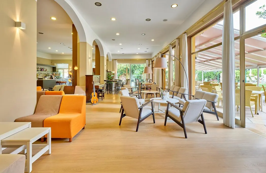 Hotel Bisesti ***S-1
