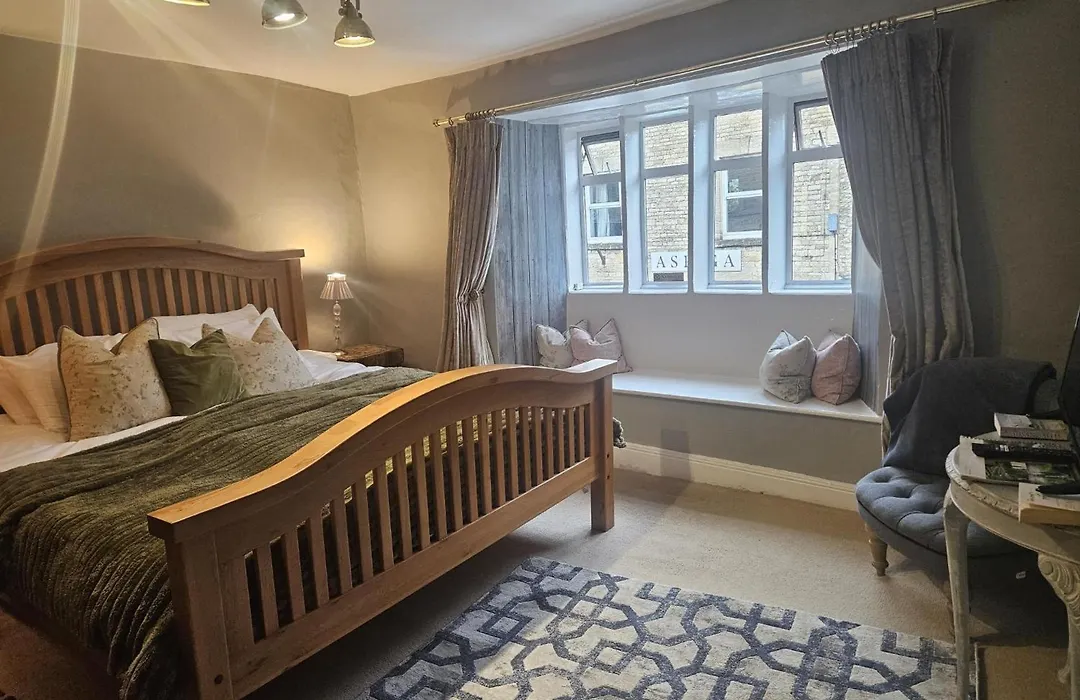 Cotswold Gardens Bed And Breakfast-1