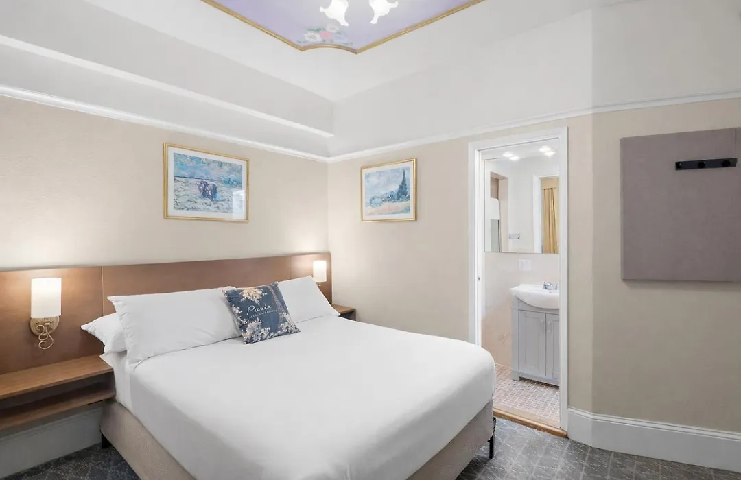 Cornell Hotel de France-1