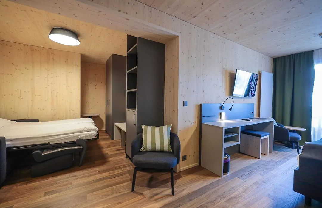 Aves Hotel Savognin-1