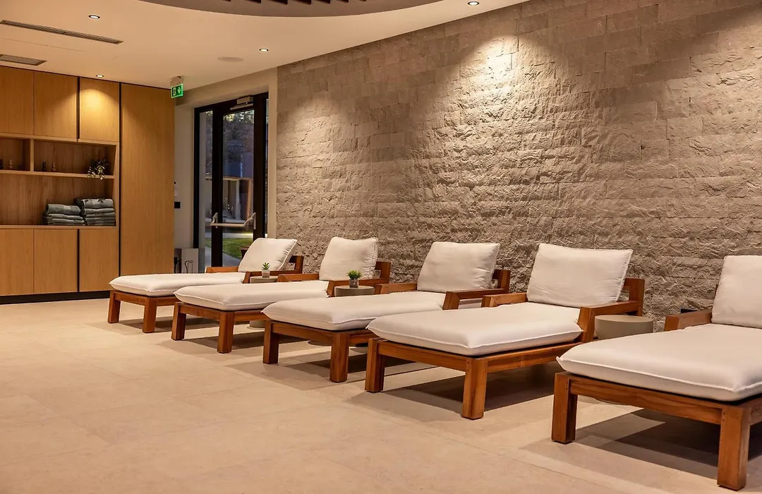 Spa&Wellness Hotel Pinia-1