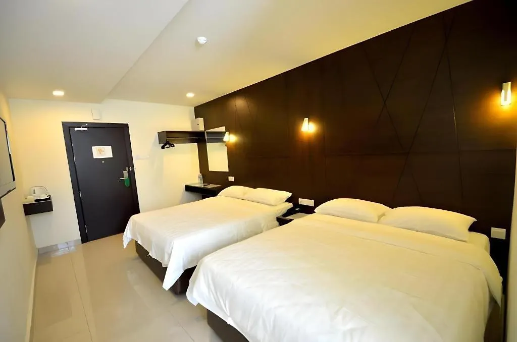 Cathay Hotel-1