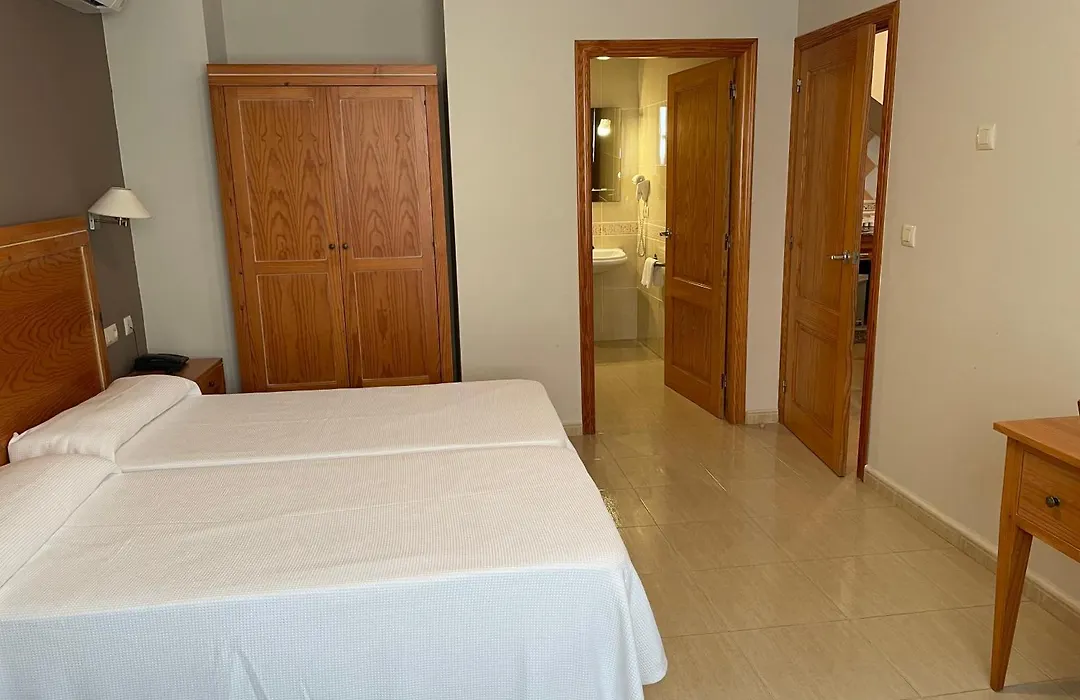 Aparthotel Bahia Pinosol-1
