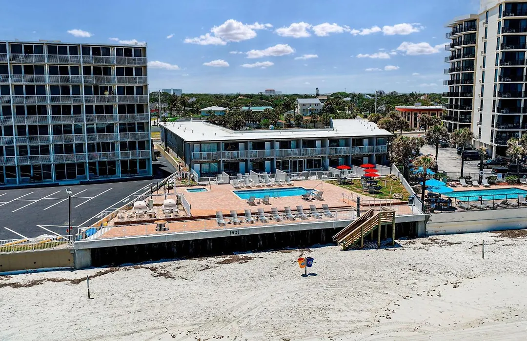 Beach House Inn With Pool & Hot Tub-1
