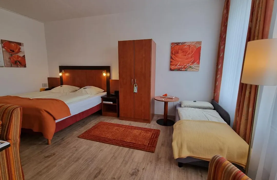 Akzent Hotel Strandhalle-1