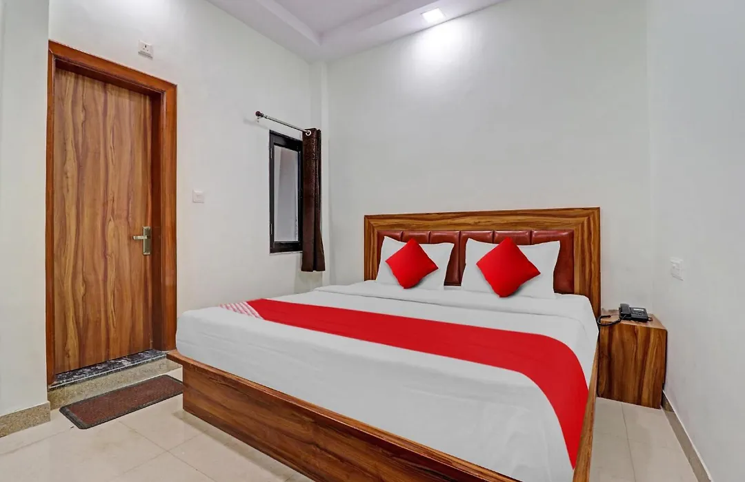 Hotel O Four S-1