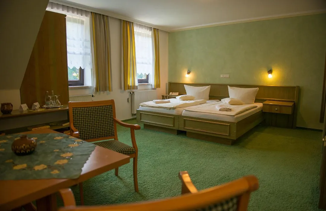Flair-Waldhotel Mellestollen-1