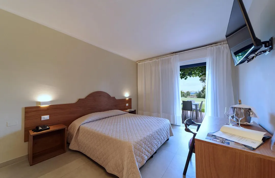 Hotel Fabricia-1