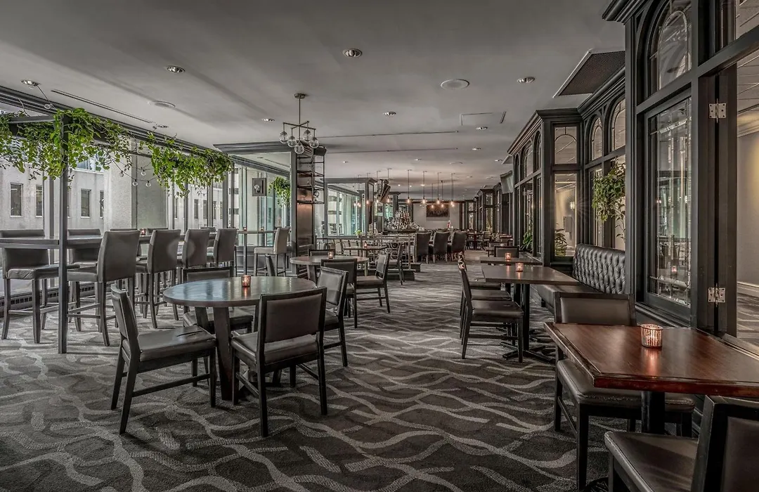 Delta Hotels By Marriott Montreal-1