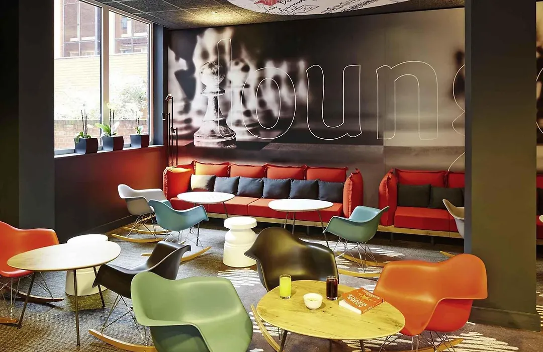 Ibis Reading Centre-1