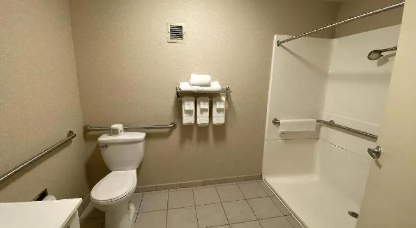 Quality Inn Geneseo-1