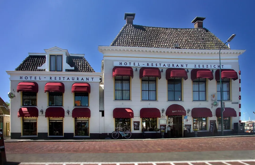Hotel Zeezicht-1