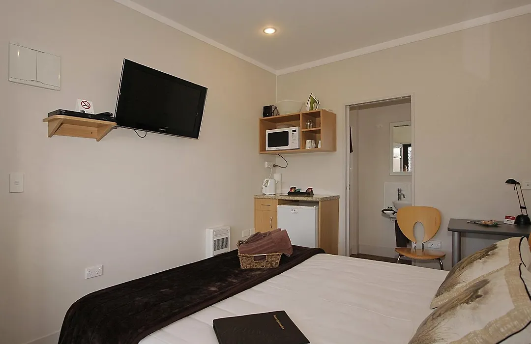 Big Five Motel-1