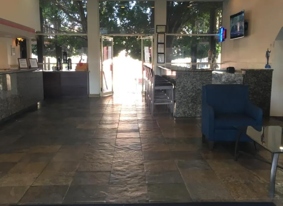 Ramada By Wyndham Tempe Near Asu-1