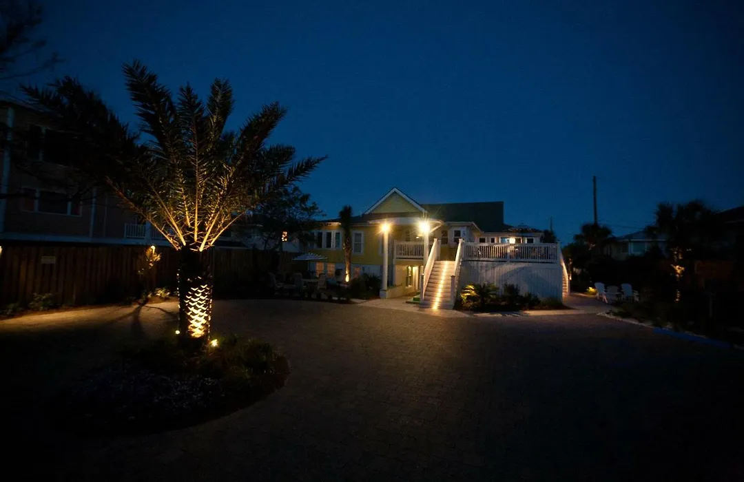 Georgianne Inn & Suites Check In 212 Butler Ave-1
