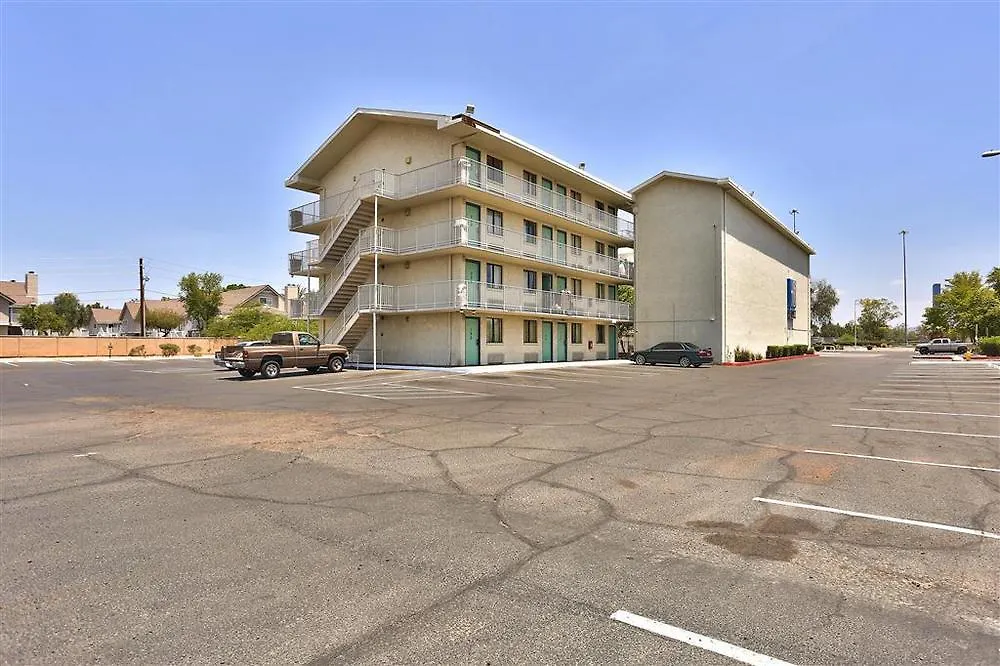 Phoenix Inn-1