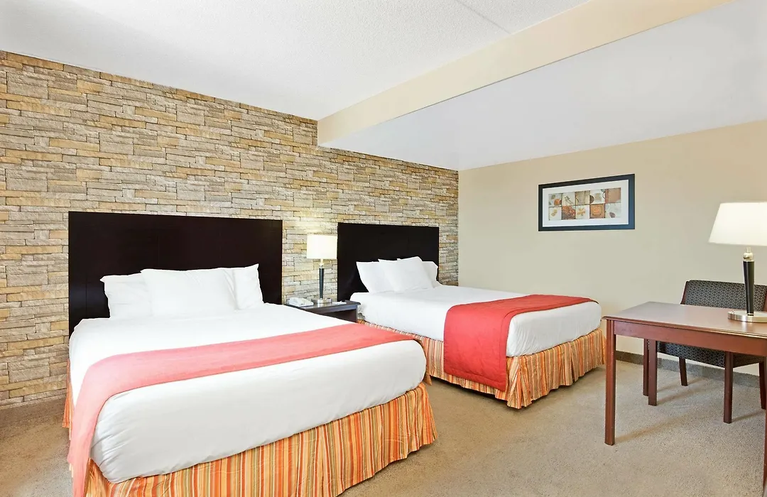 Knights Inn Toronto Scarborough-1