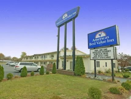 Rumford Motor Inn-1