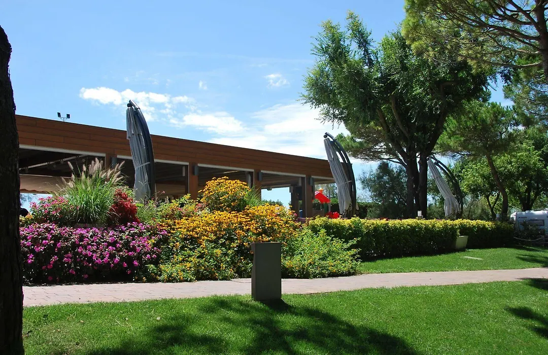 Camping Village Garden Paradiso-1