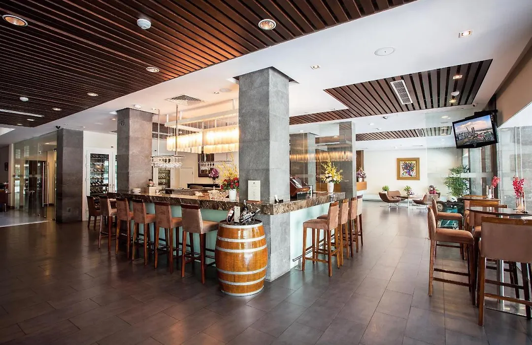 Norfolk Hotel Saigon-1