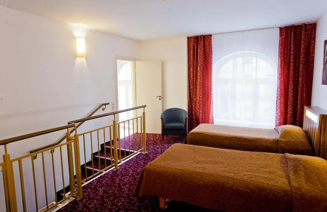 City Hotel Teater-1