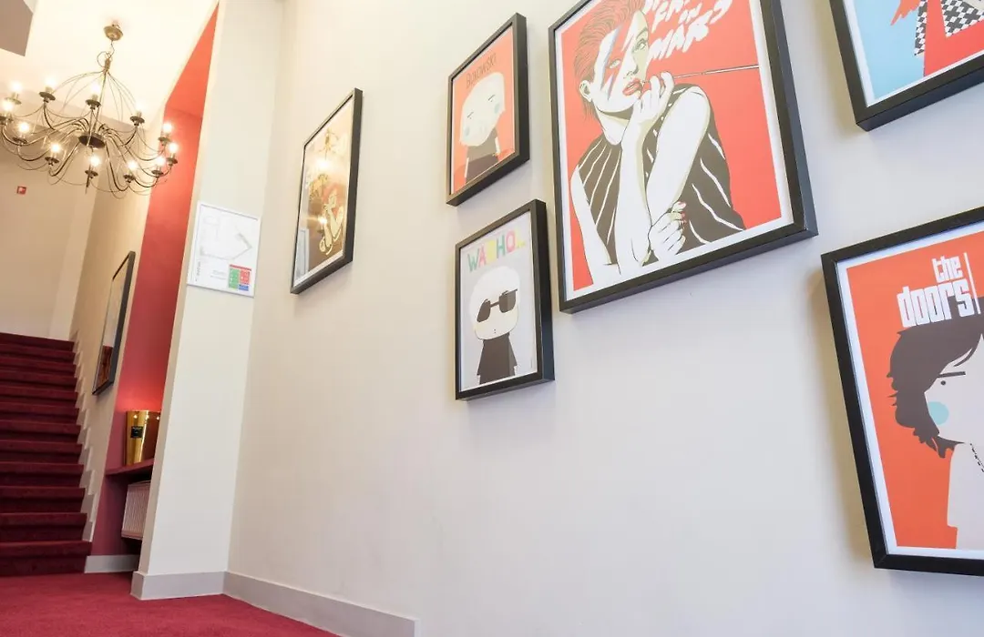 Best Budget Rooms - Brussels Centre-1