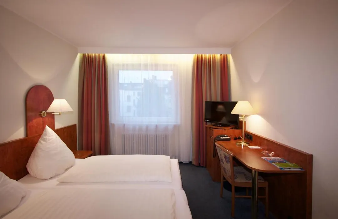 Falk Hotel-1