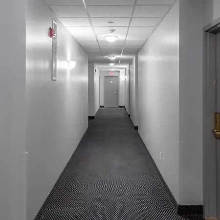 Days Inn By Wyndham Hamilton - Downtown-2