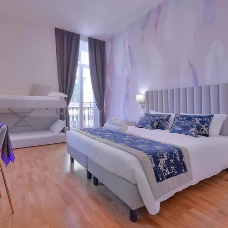 Hotel Cosmos-2