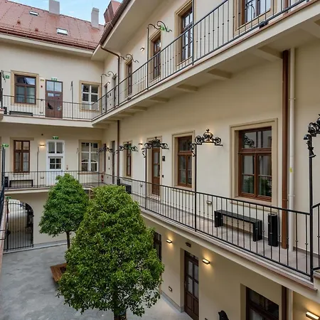 Palace Apartments-3