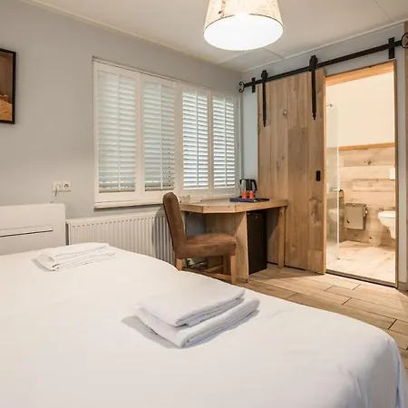 Hotel Giethoorn-3