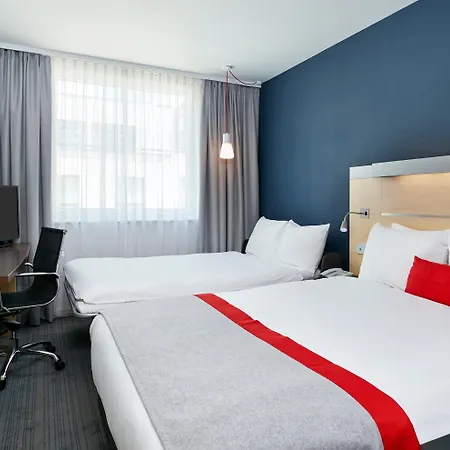 Holiday Inn Express Berlin City Centre By Ihg-3