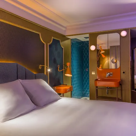 Idol Hotel-2